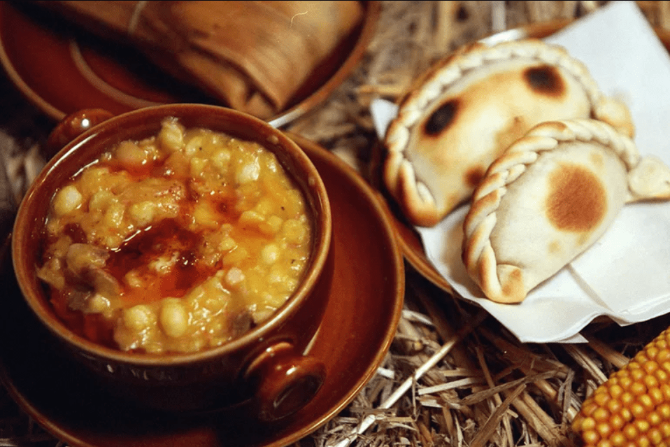 ¿Qué tinto marida con un almuerzo patrio? Una selección de vinos para descorchar el 25 de Mayo 1