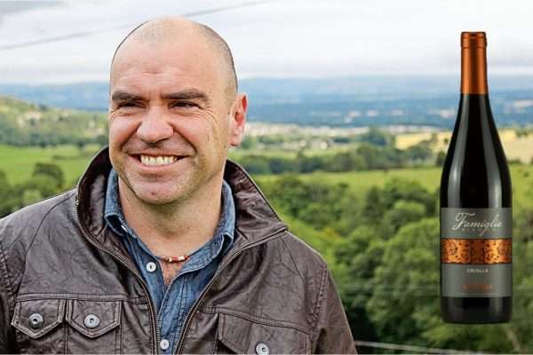 Una criolla de San Rafael elegida como «Vino Revelación» por Patricio Tapia en la guía Descorchados 2023